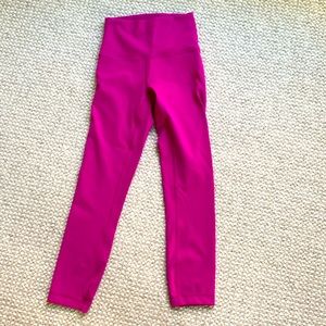 Lululemon Wunder Train 23" size 2 color ripened raspberry